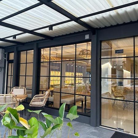 ホテル Masri Living By Daphna International ジョグジャカルタ エクステリア 写真