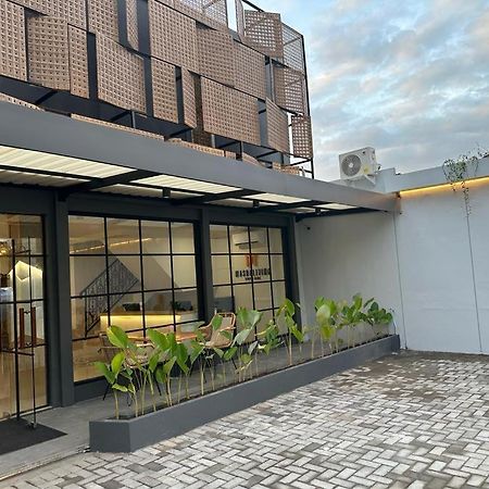 ホテル Masri Living By Daphna International ジョグジャカルタ エクステリア 写真
